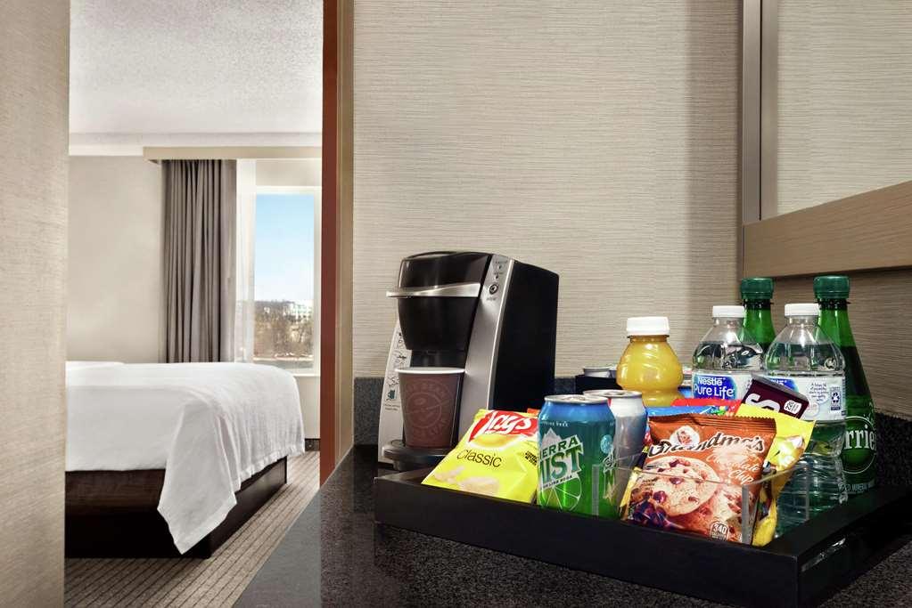 Embassy Suites By Hilton Columbus Дъблин Стая снимка