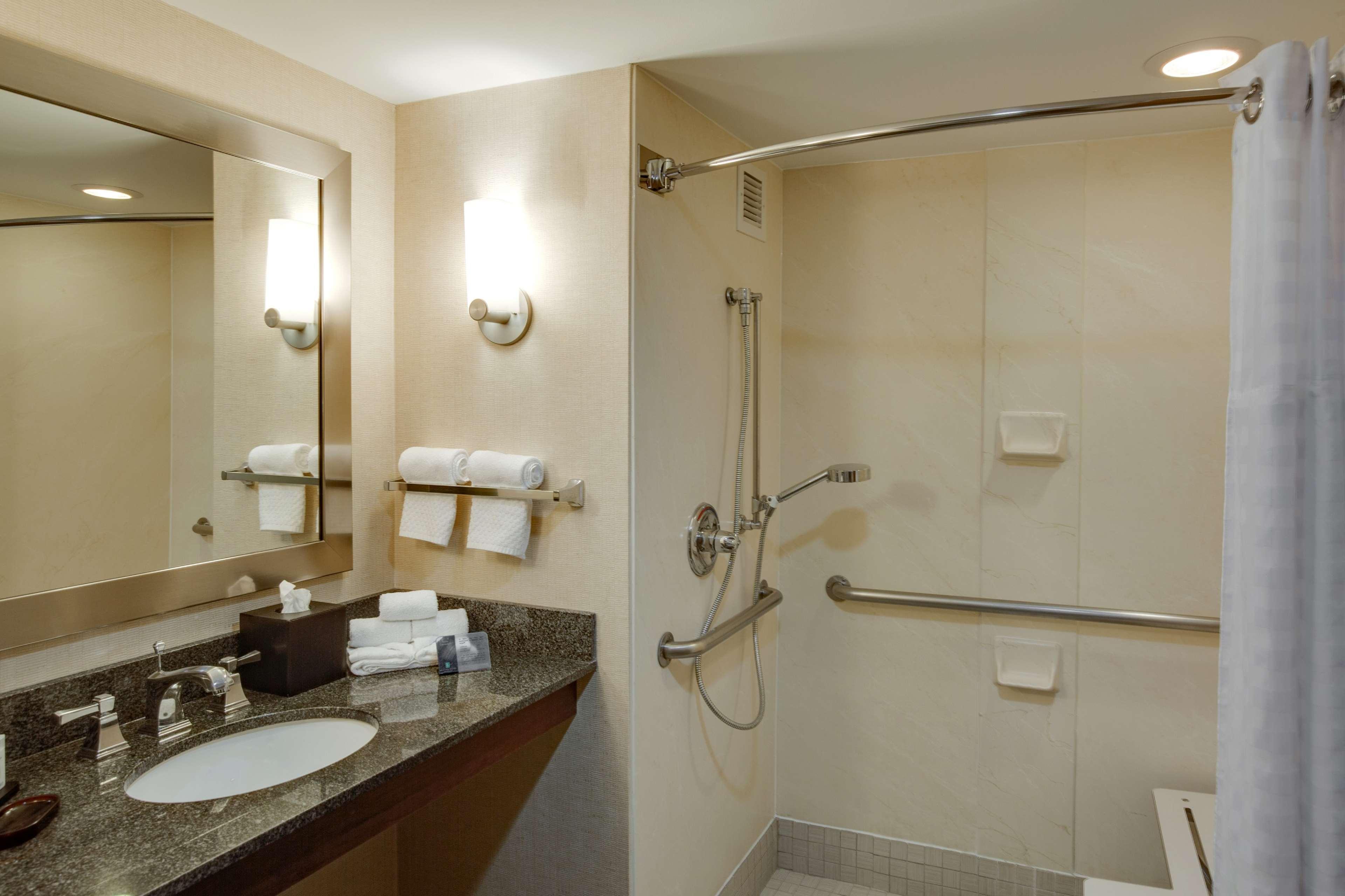 Embassy Suites By Hilton Columbus Дъблин Екстериор снимка