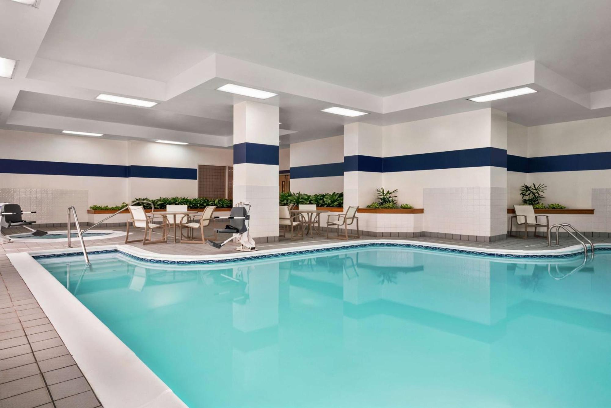 Embassy Suites By Hilton Columbus Дъблин Екстериор снимка