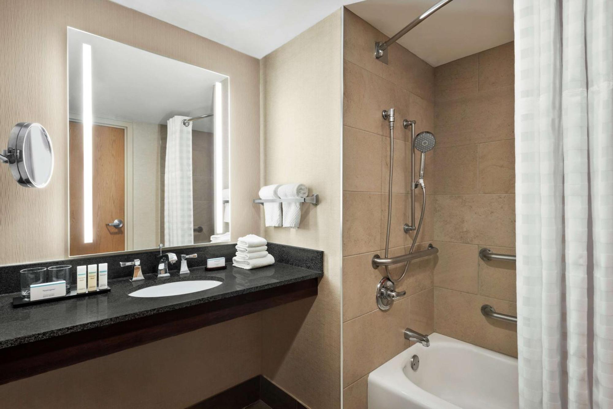 Embassy Suites By Hilton Columbus Дъблин Екстериор снимка